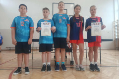 Reprezentacja SP Pławno w Drużynowym Tenisie Stołowym.