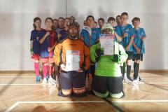 Reprezentacja szkoły w unihokeju. 