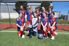 Drużyna dziewcząt po rozgrywkach powiatowych.