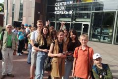 Uczniowie w Centrum Nauki Kopernik podczas wycieczki do Warszawy