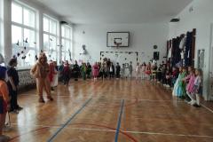 Uczniowie-podczas-zabawy-andrzejkowej